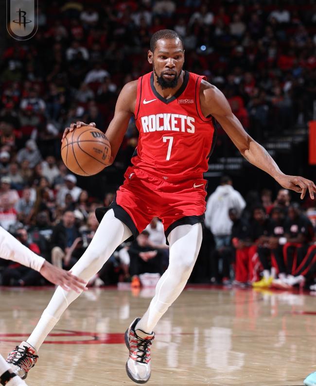 乐鱼官方-探花准三双创生涯新高，杜兰特30+7申京8失误，火箭送奇才８连败