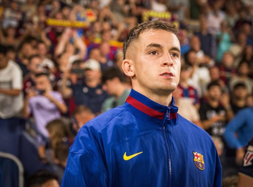 乐鱼官方-记者：巴萨可能把卡萨多加入到他们买断坎塞洛的交易中